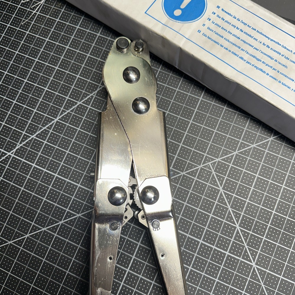 American Vulkan Lokring HMRK-V with Double Hinged Han