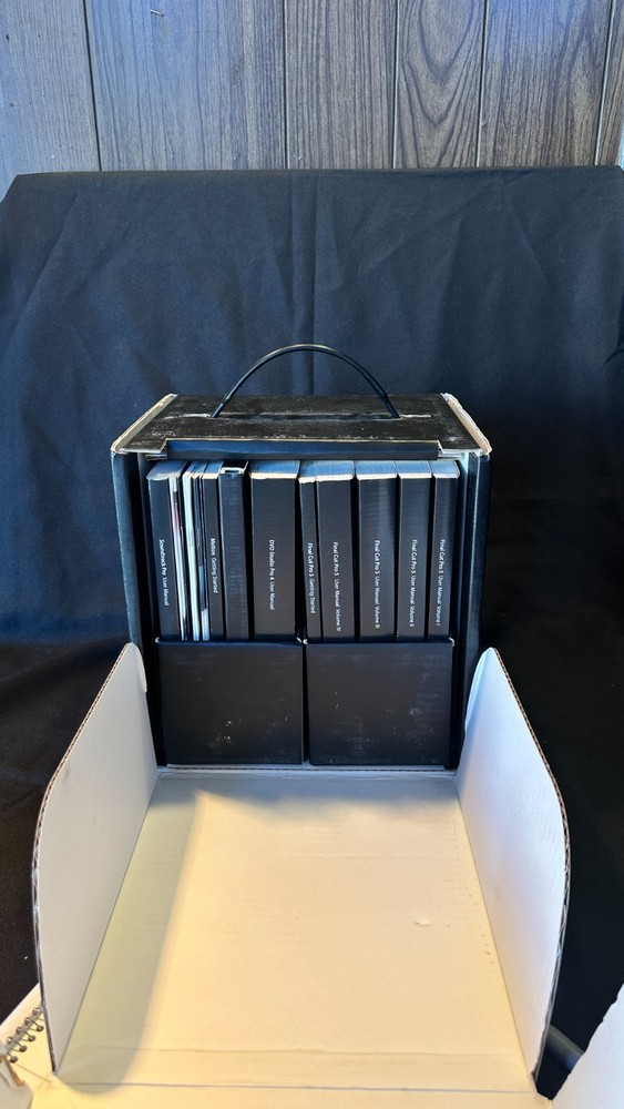 Vintage Apple Final Cut Studio Pro 5 box set manuals with cd disk