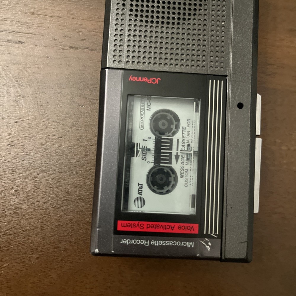 Model #681-6029 Clear Voice Plus Microcassette Recorder Handheld Black 2 Speed