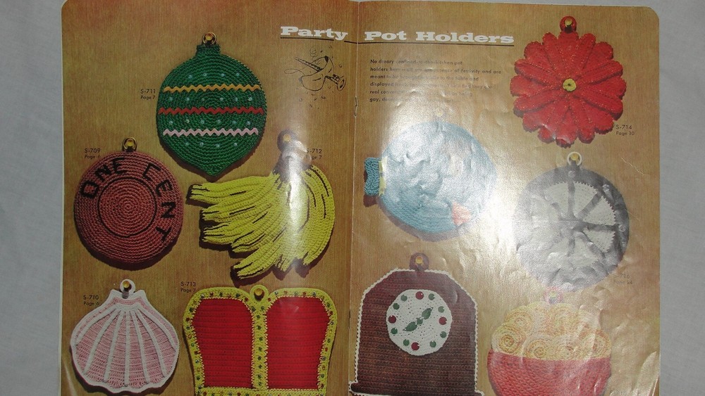 COATS & CLARK CRAFT BOOK " #312 "POT HOLDERS"