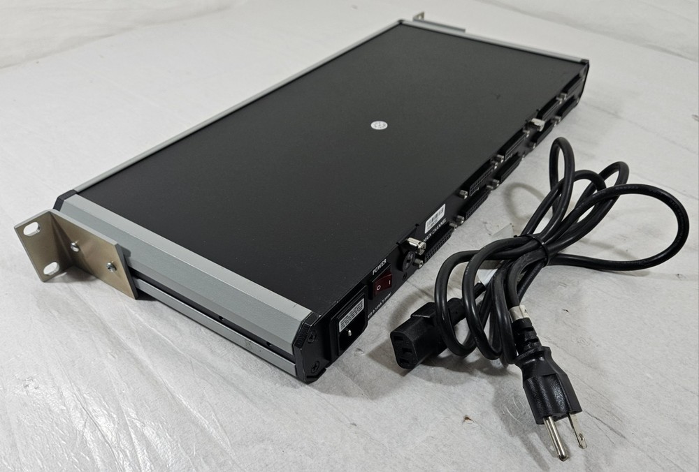 Black Box PSD-8 TL305A Programmable Sharing Device 8-Port - Rack mount.