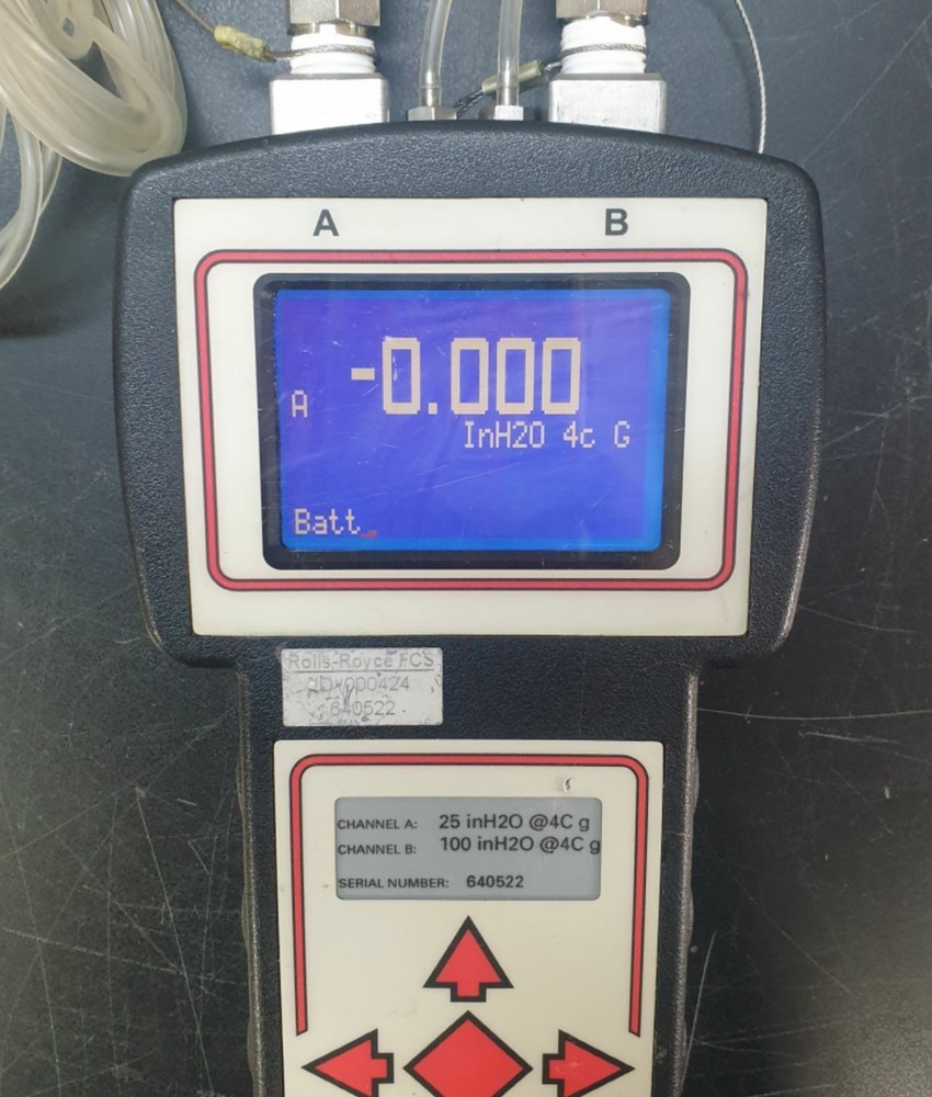 mensor 2320 Handheld Precision Pressure Gage