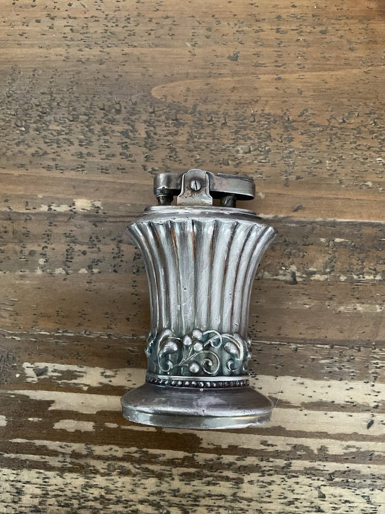 RONSON NEWPORT SILVER PLATED TABLE LIGHTER ART DECO