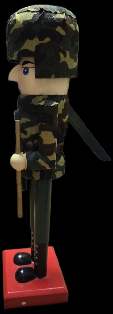 U S SOLDIER NUTCRACKER ~ 10”