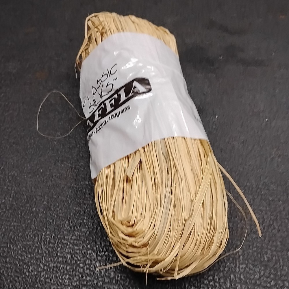 Classic Silks KH2101 Natural 100g Raffia