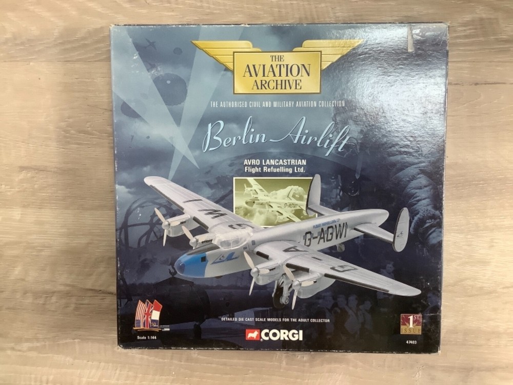 Corgi  AA47403 1:144 AVRO Lancastrian flight refuelling  - 1st Issue