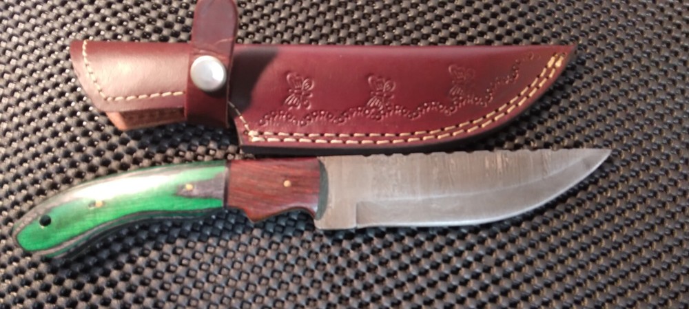 HAND MADE HUNTING KNIFE DAMASCUS