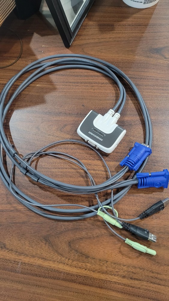 IOGear 2 port KVM - Model: GCS632U