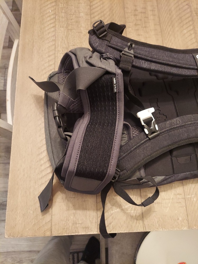 EVOC, Trail Pro 10, Protector backpack, Stone/Carbon Grey, LXL OPEN BOX.