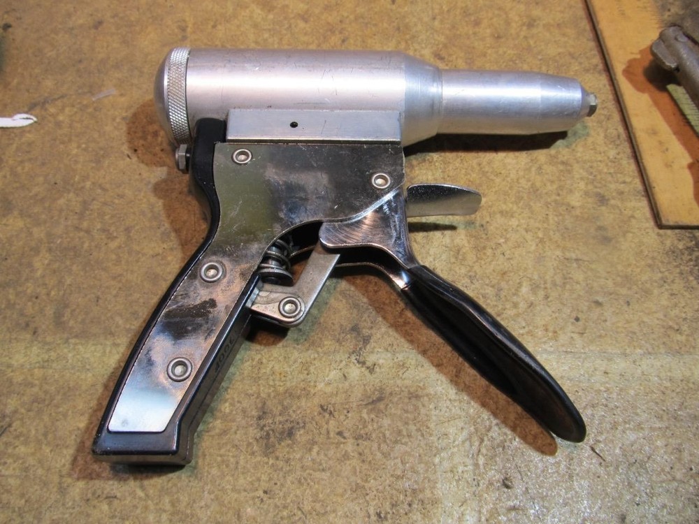 Craftsman 9-7478 Hydraulic Hand Riveter Tool