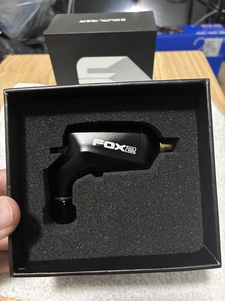 Equaliser Fox 2 Adjustable Black Tattoo rotary Machine with Accessories