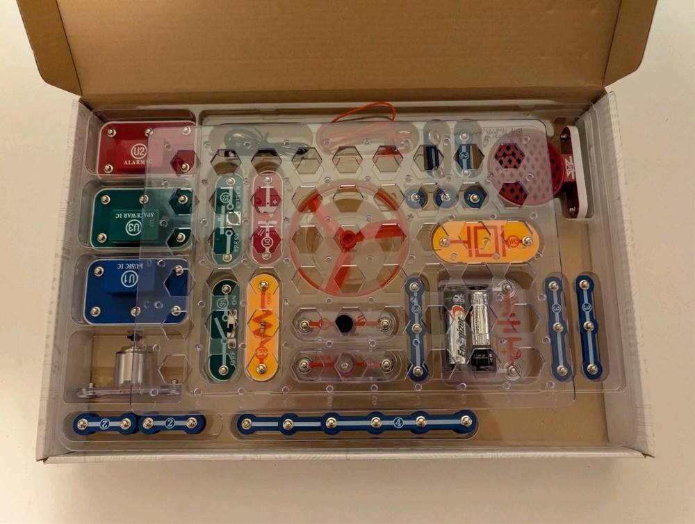 Elenco Snap Circuits Jr. SC-100 Excellent Condition Barely Used