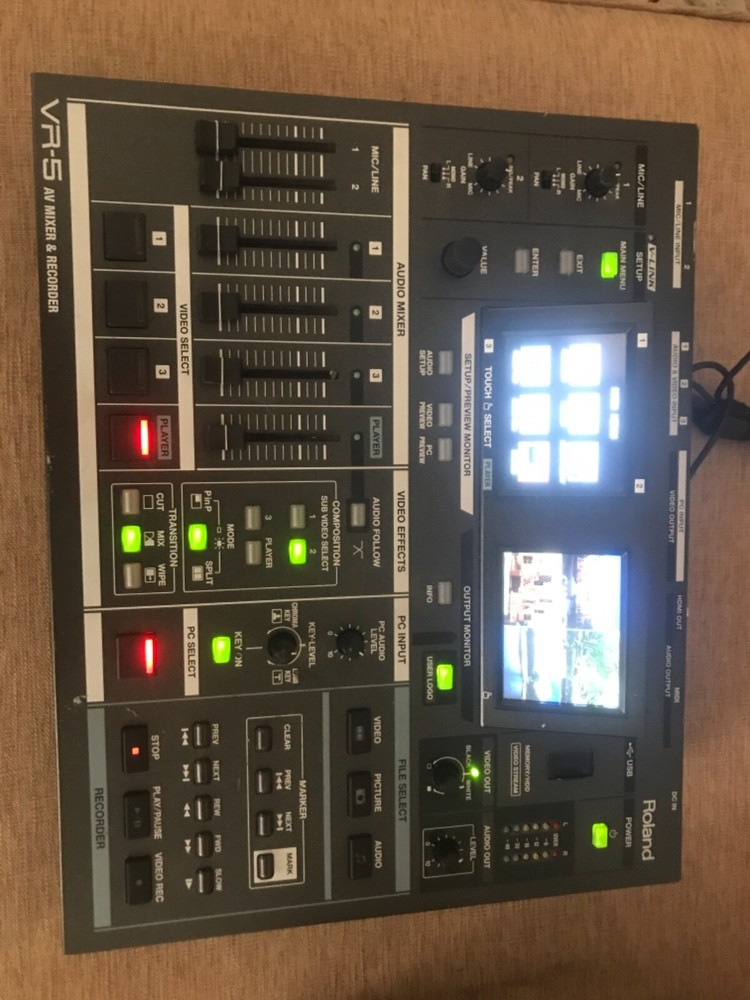 Roland VR-5 AV MIXER RECORDER
