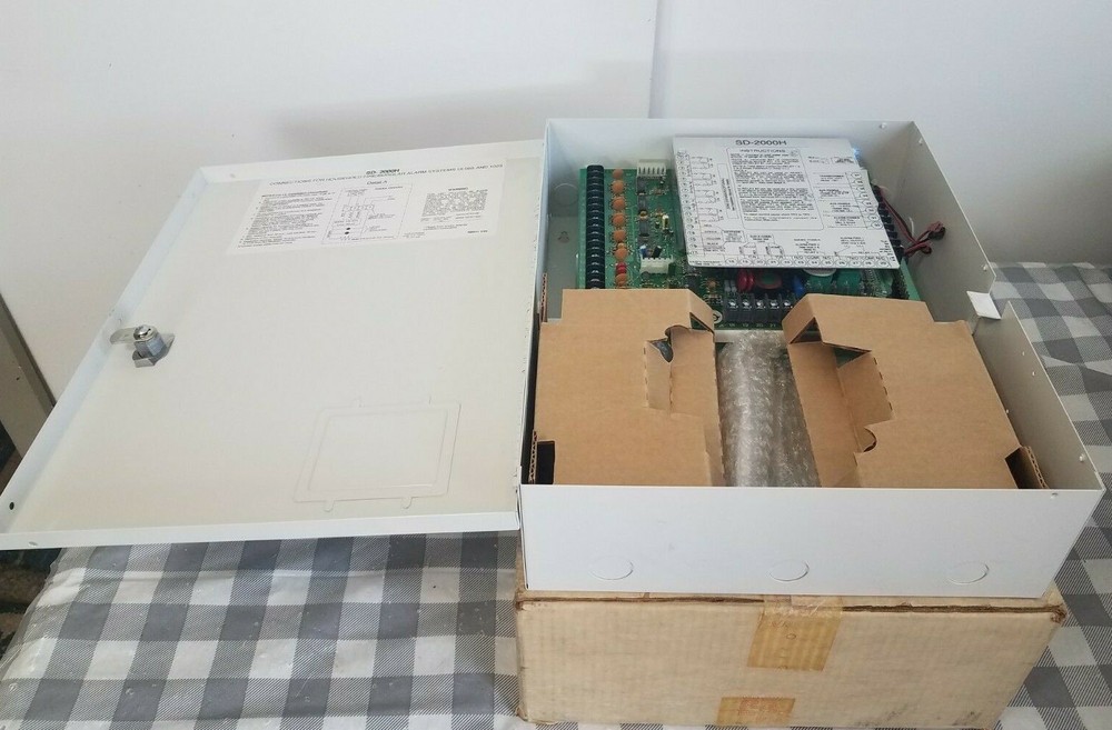 Security Dimensions SD-2000H Security System Control Panel Box "NEW OLD STOCK"