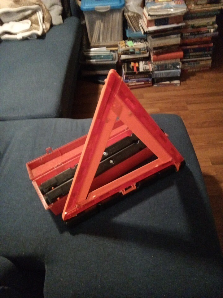 Emergency Reflective Warning Triangles Set  Model 219