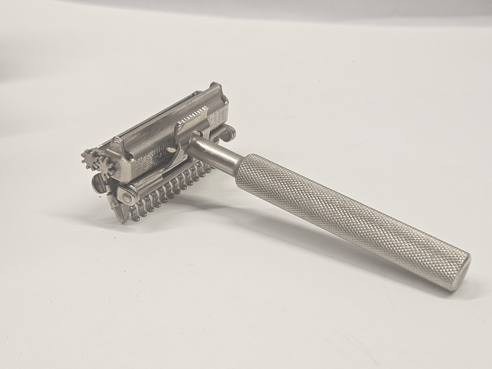 Vintage Valet Auto Strop Razor With Box