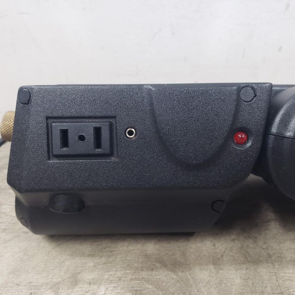 *NICE* Quantum Qflash T5d-R w/ BULB Professional Camera Flash *UNTESTED*