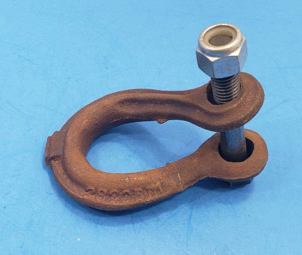 Small Chain Lifting Eye