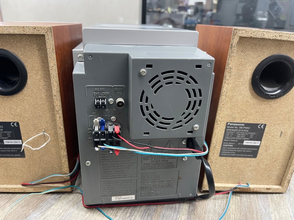 Panasonic SA-PM53 Stereo System AMFM/ 5 Disk CD Cassette W/ Speakers