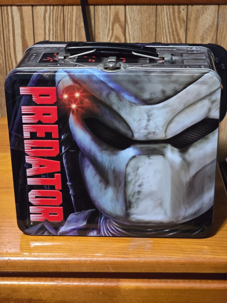 Predator 2014 Tin Lunch Box w/Thermos by Diamond Select