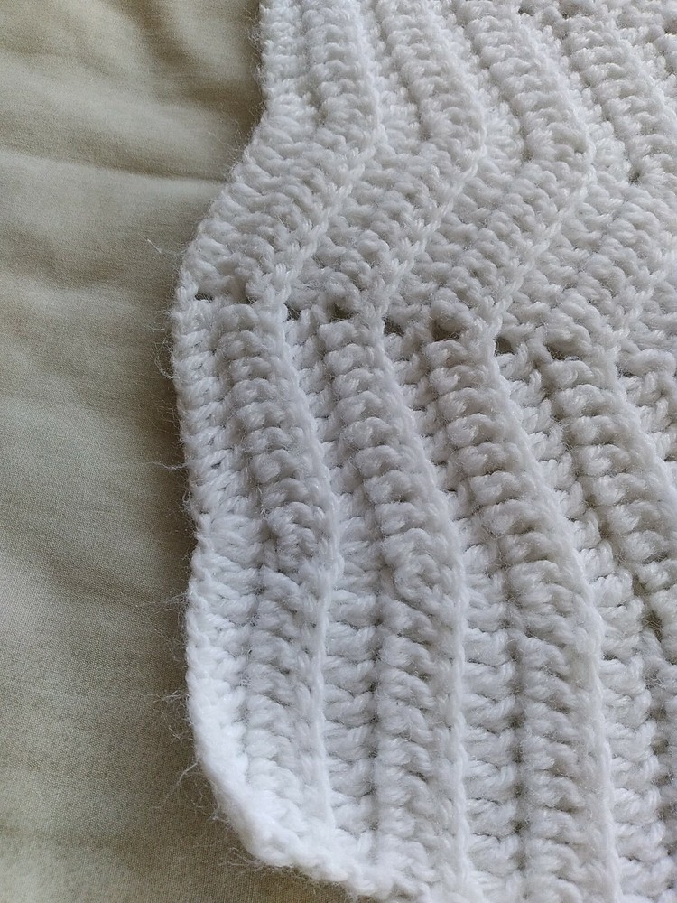 Handmade Knitted/Crochet Afgan/Throw