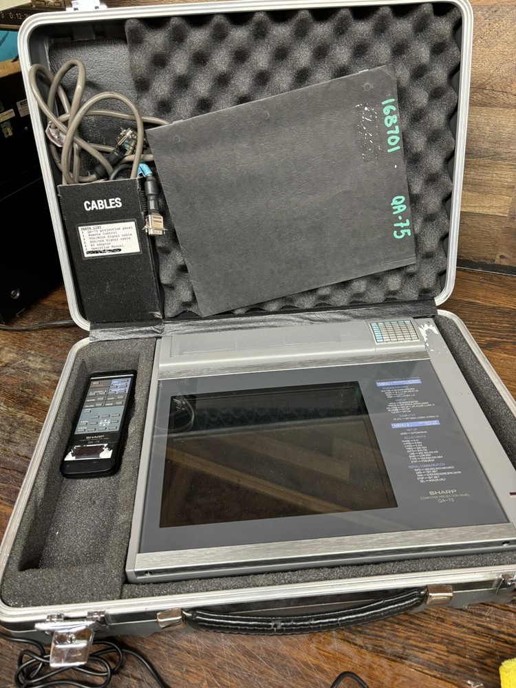 Sharp Computer Projection Panel QA-75 w Remote hard case, cables, manual & power