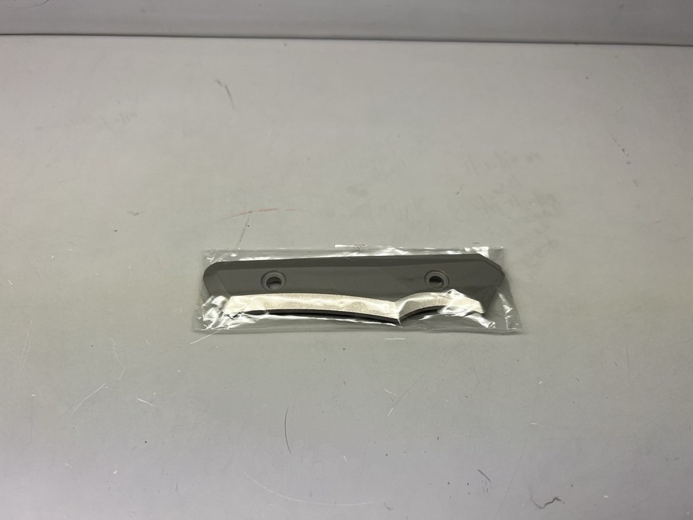 Vero Engineering Axon Fixed Blade w/ Extras