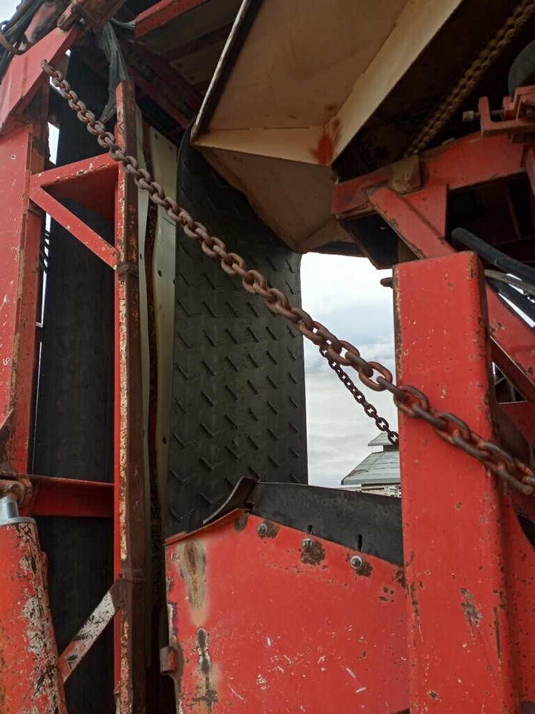 MORBARK 1300 TUB GRINDER $105,000