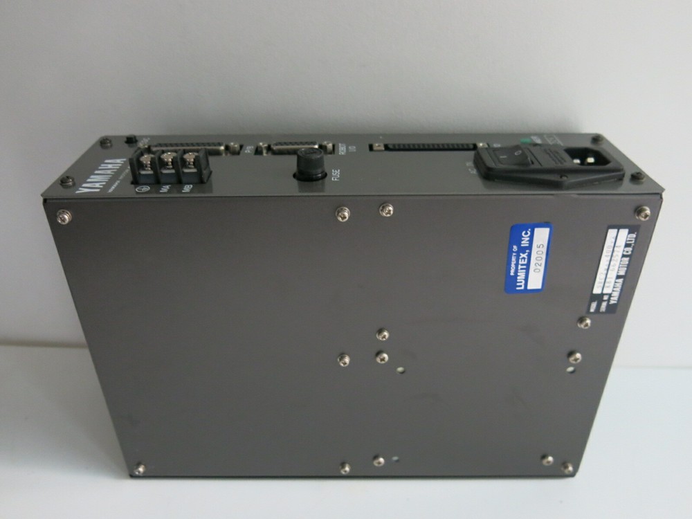 YAMAHA SRC2MAX400VA SERVO DRIVE SRC-2