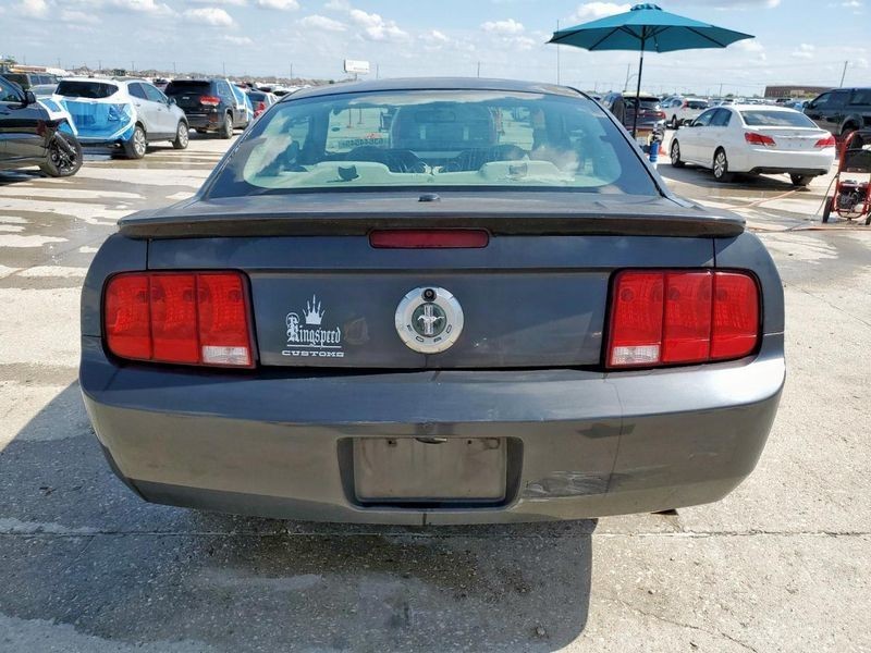2007-2008 Ford Mustang Engine Fuse Box Assembly OEM
