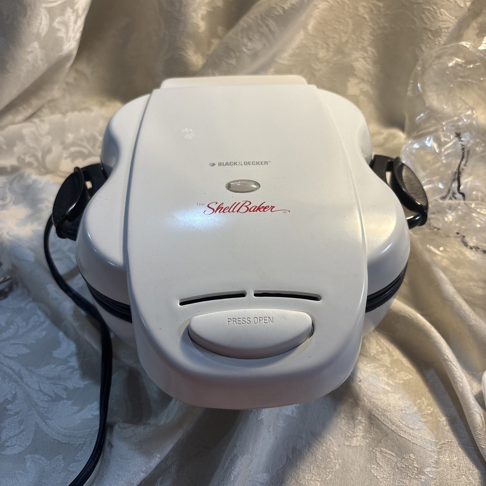 BLACK+DECKER The Shell Baker Meal and Dessert Maker - White: OPEN BOX, Kitchen