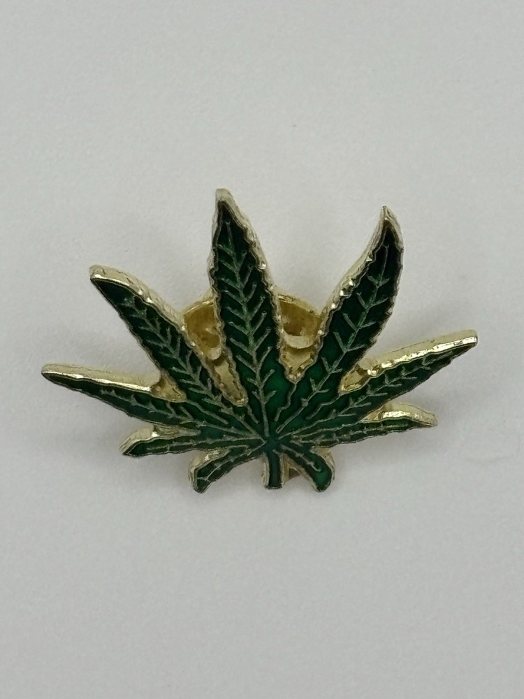 MARIJUANA  9 LEAF LAPEL PIN NEW