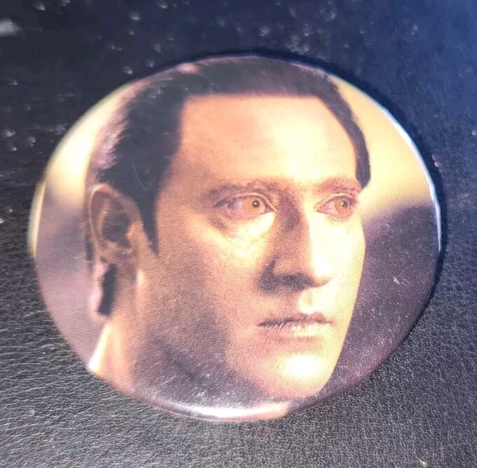 VTG Star Trek 2.25 Inch Data Pinback Button Lapel Pin