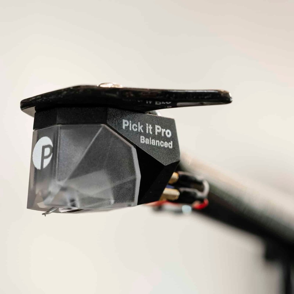 Pro-Ject X1 B Turntable - Pick it PRO B Gloss Black