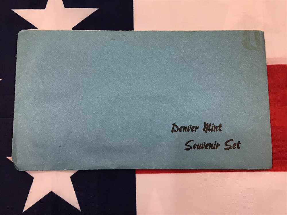 1977-D Official US Mint Souvenir Set with Envelope.
