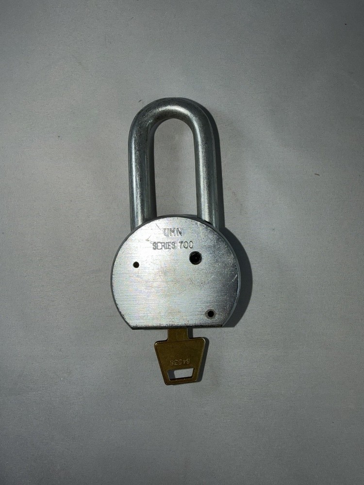 American Lock Series 700 Padlock with Key UMN