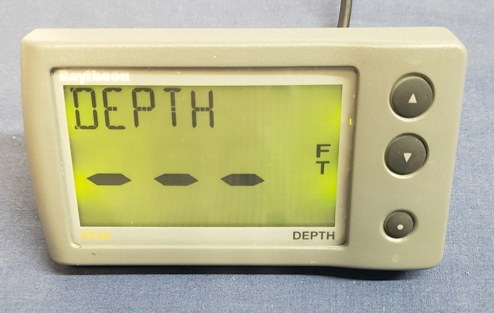 Raymarine ST40 Depth Display E22038