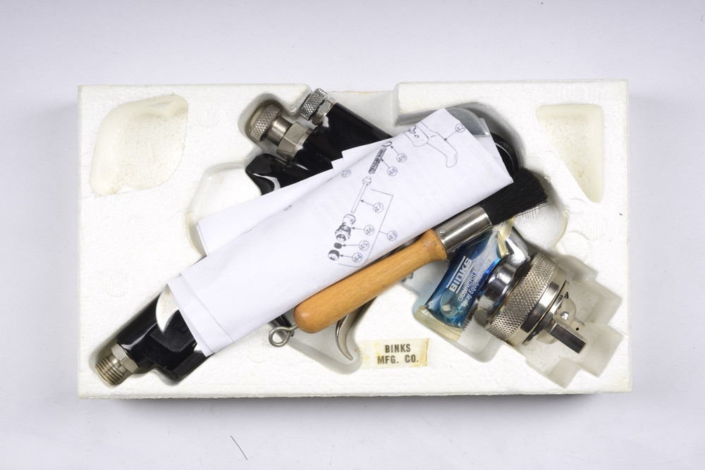 BINKS MODEL 7 spray gun. Excellent condition.
