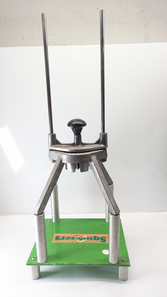 Nemco 55550-6 6-Section Easy Apple Corer and Wedger