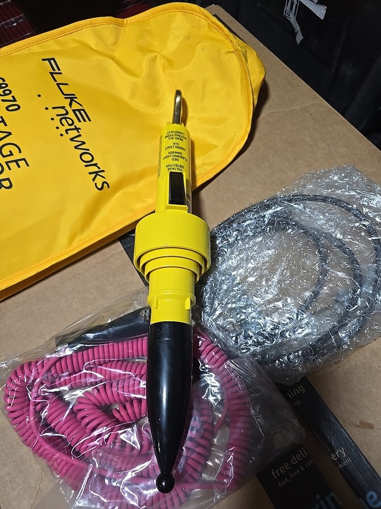 Fluke Networks C9970 Voltage Detector.