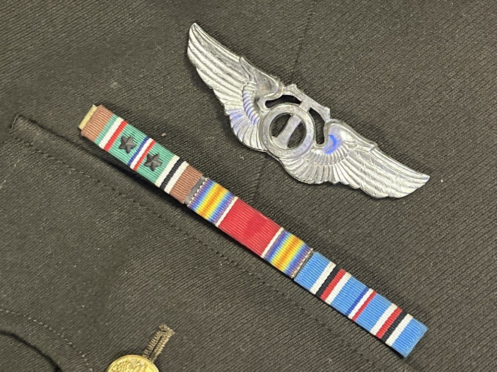 WW2 U.S. Army Air Force Uniform AF Patch Medal Wings Pilot Technical Observer