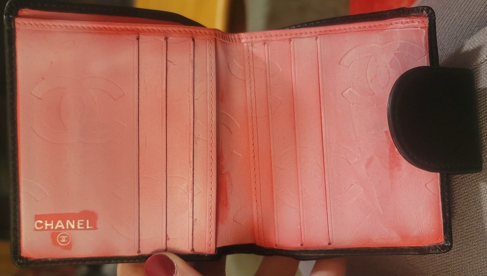 Authentic CHANEL CC Cambon leather quilted compact wallet