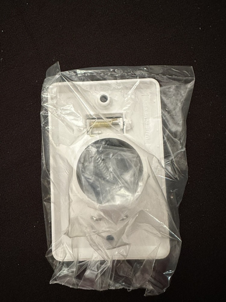 New in Original Packaging Central Vacuum White Face Plate (Beam)
