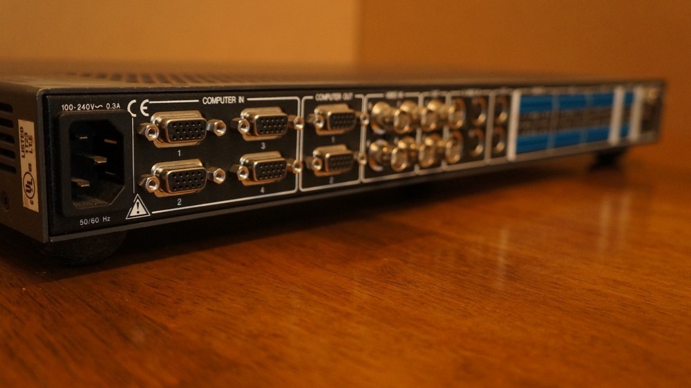Extron MPX 423 A Media Presentation Matrix Switcher