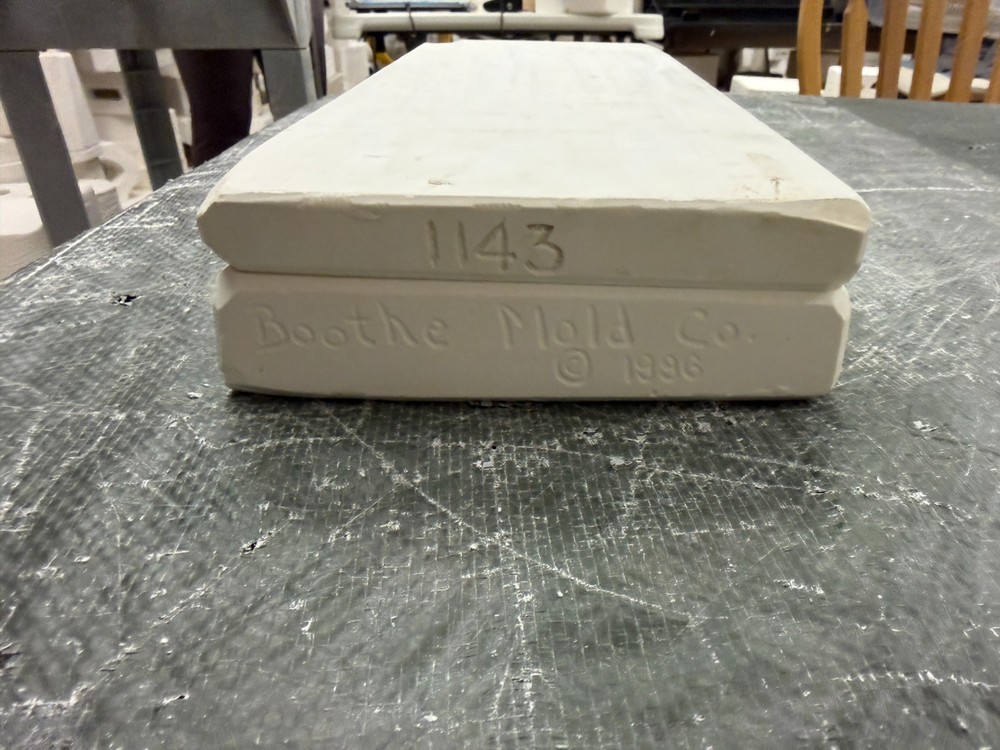 VINTAGE BOOTHE CERAMIC MOLD #1143 BLANK TILES