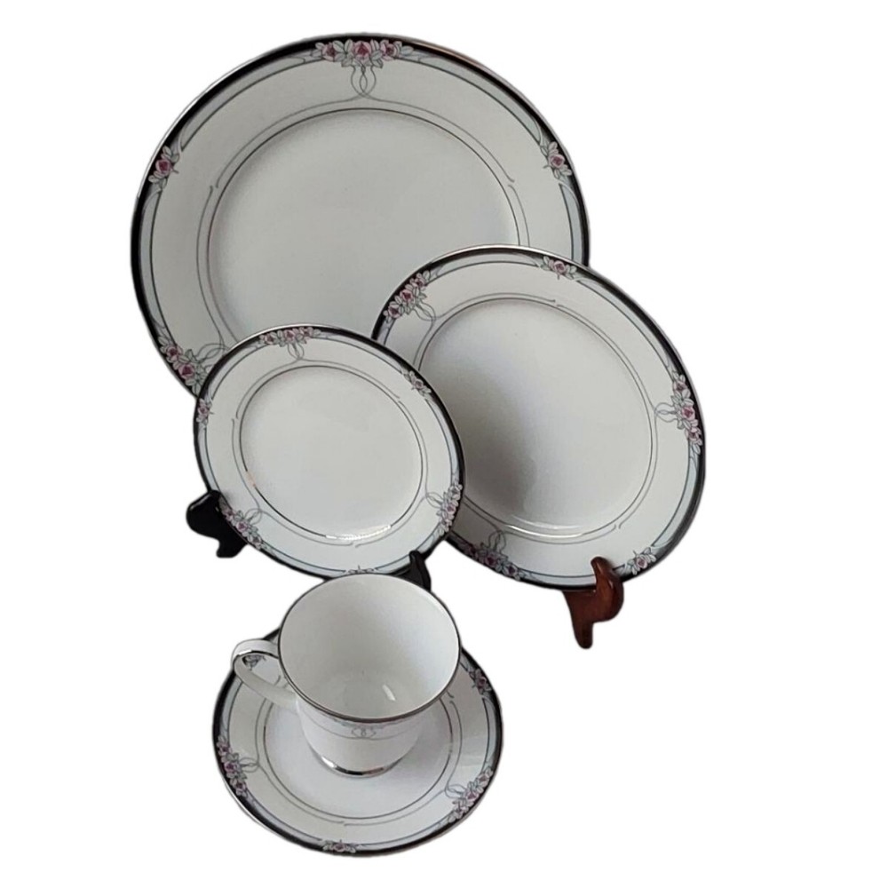 LEGENDARY BY NORITAKE SEANCE 5 PIECE PLACE SETTING DINNER FOR 1