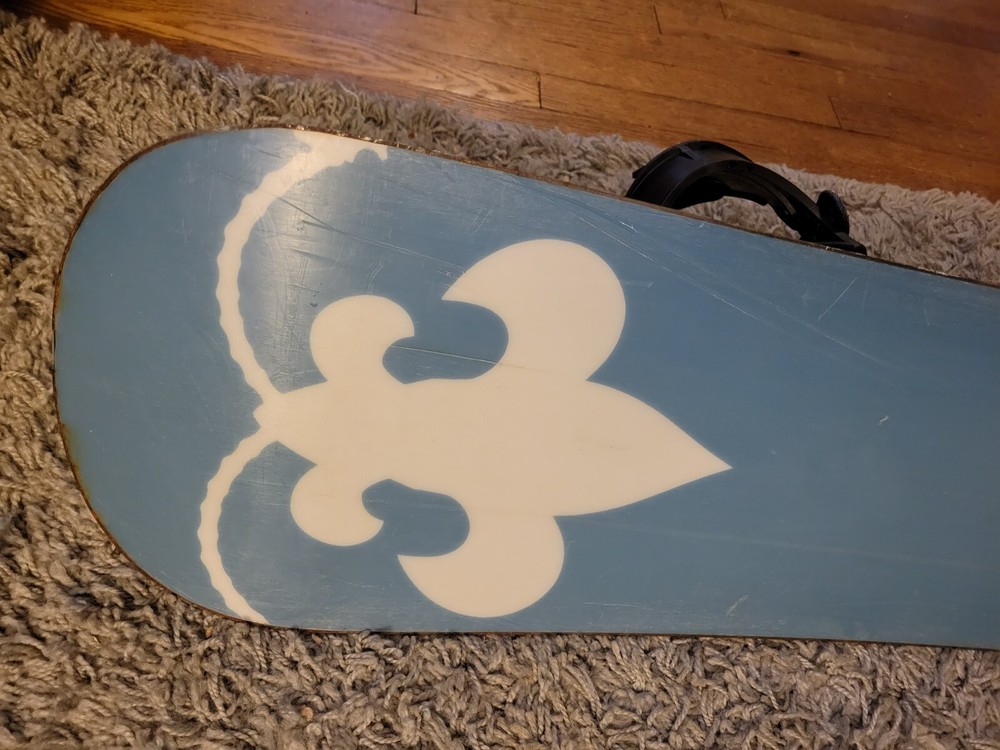 Vintage Apocalypse Snowboard 56" Spiral bindings missing 1 strap