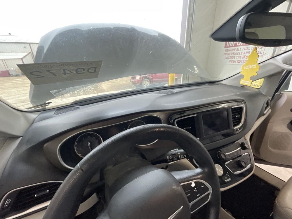 Fuse Box Engine Fits 20-22 VOYAGER 1053072