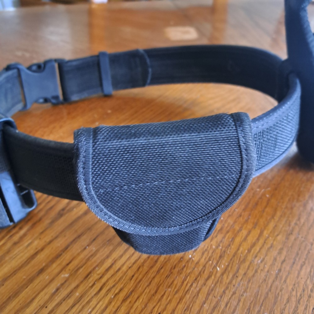 Uncle Mike's Law Enforcement Belt With 2 Cases Size Medium