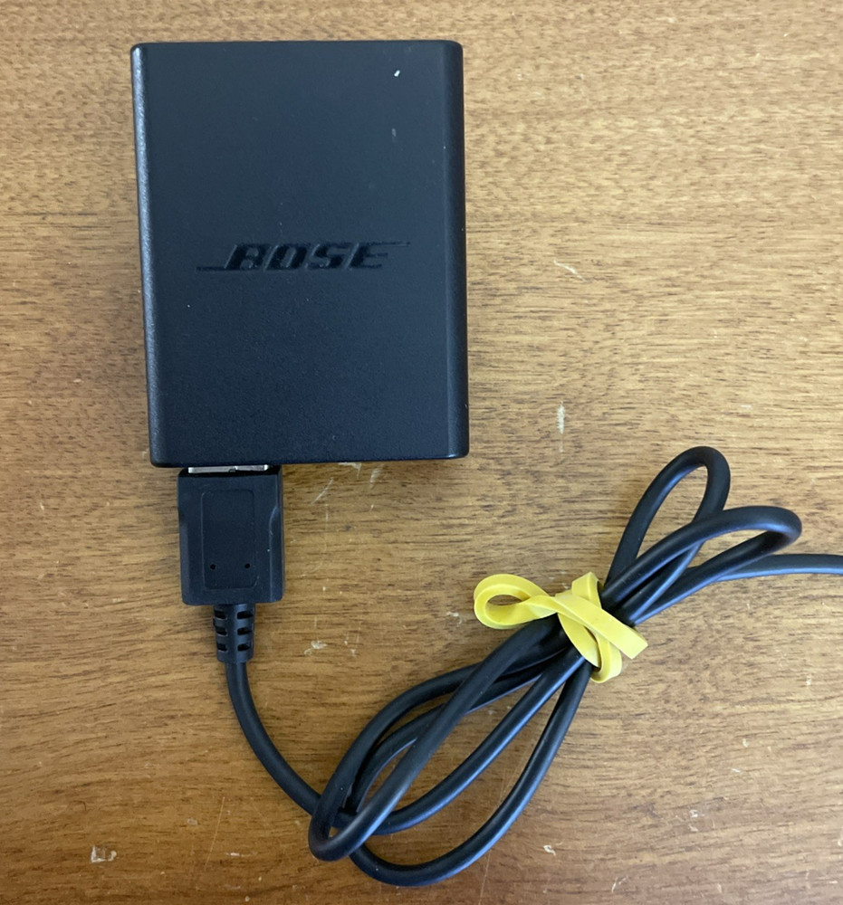 Bose Bluetooth Headset Series 2 Right Ear with Case & Charger Working Charges